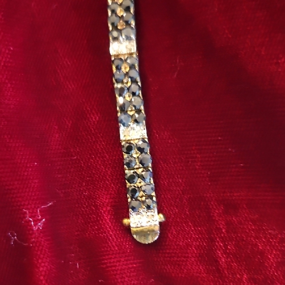 Silver and Black Tennis Bracelet with Classic Design - Picture 6 of 9